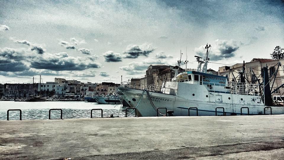 B&B Al Vico Trani Eksteriør bilde