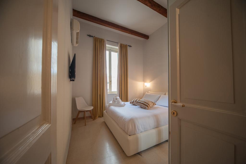 B&B Al Vico Trani Eksteriør bilde